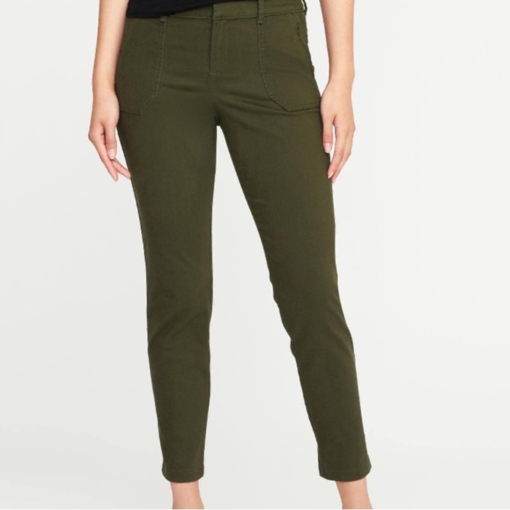 {Old Navy} Mid-rise Pixie Ankle Pant 2 regular